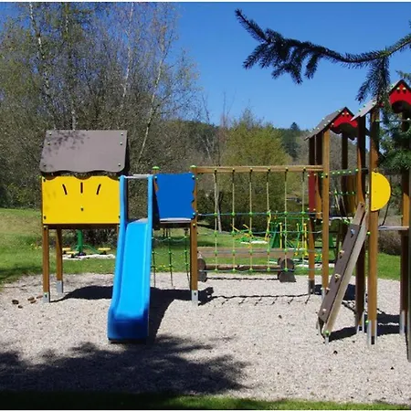 Accueillant Animaux - 6 Pers. - Api-1-52-2977 Camping *